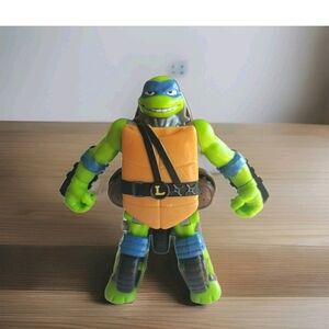 TMNT 1992 Leonardo Transforming Figure Motorcycle